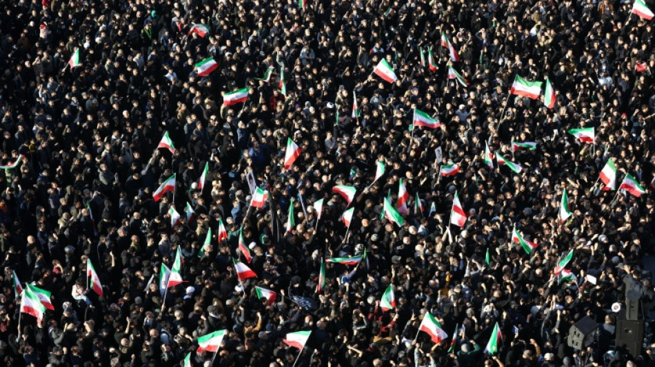 L'Iran entame un deuil de 40 jours pour la mort de Khamenei, Trump le somme de cesser sa riposte militaire 