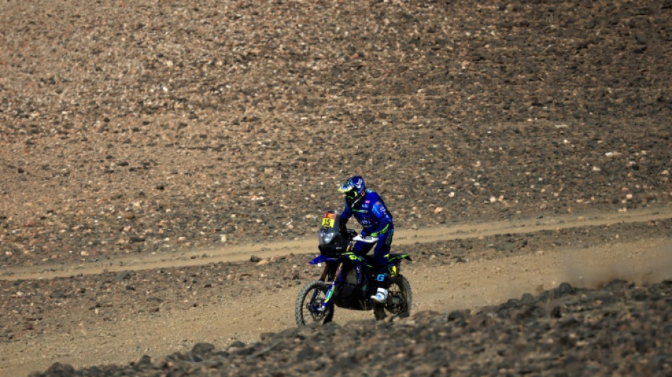 Santolino, en motos, logra la primera victoria espa&ntilde;ola en el Dakar-2025