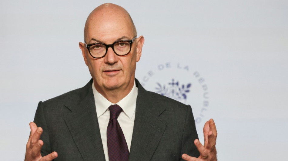 Budget: Lescure "pr&eacute;f&egrave;rerait &eacute;viter" le recours aux ordonnances, "glissi&egrave;re de s&eacute;curit&eacute;"