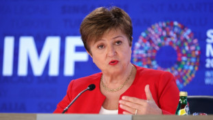 FMI recort&oacute; los sobrecargos por deuda que pagan Argentina, Ucrania y otros pa&iacute;ses