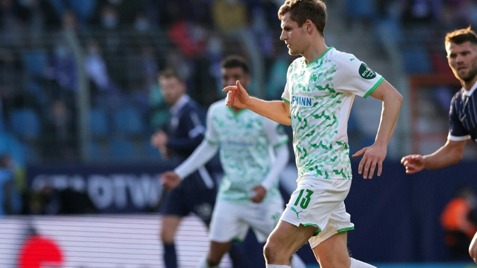 Asta rettet F&uuml;rth einen Punkt in Regensburg