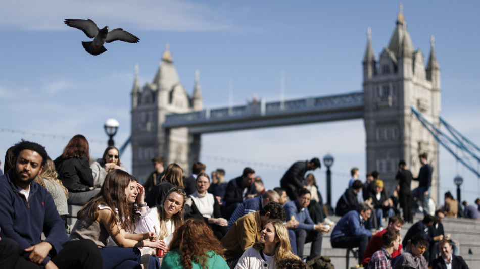 Scatta l'Eta per entrare in Gb, da domani &egrave; obbligatorio