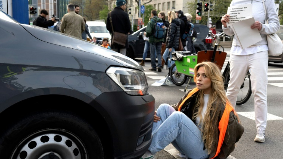 Deutsche Klimaaktivistin erh&auml;lt zweij&auml;hriges Aufenthaltsverbot in &Ouml;sterreich