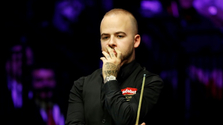 Stunning run takes Brecel into world snooker final against late-finishing Selby