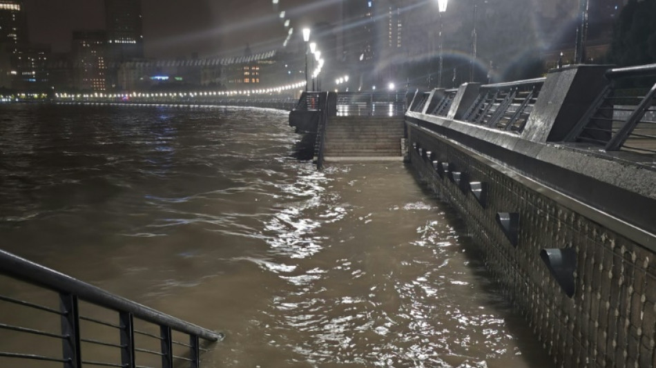 El tif&oacute;n Muifa azota el este de China y provoca 1,6 millones de desplazados