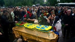 R&uacute;ssia bombardeia cl&iacute;nica na Ucr&acirc;nia e &eacute; alvo de ataques na regi&atilde;o de fronteira