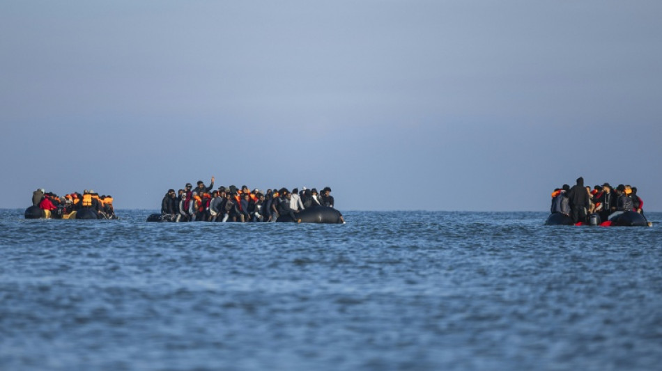 Face à l'extrême-droite, Londres annonce une vaste réforme pour dissuader les migrants