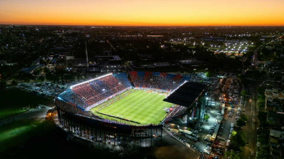 Clubes ou empresas? Uma discuss&atilde;o que Milei trava com o futebol argentino