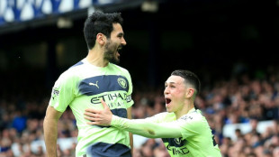 Gundogan masterclass takes Man City closer to title at Everton's expense
