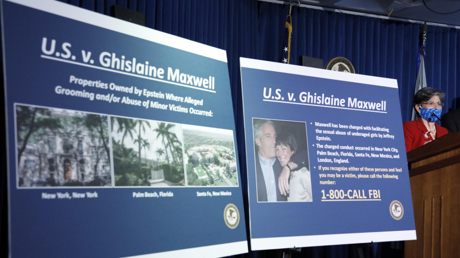 Repubblicani, Maxwell venga in Congresso su caso Epstein