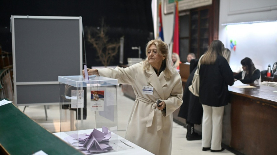 Partido governante reconhece derrota em elei&ccedil;&otilde;es legislativas na S&eacute;rvia