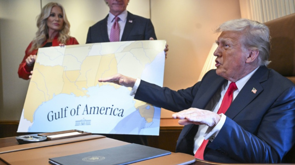 Trump imp&otilde;e tarifas de 25% ao alum&iacute;nio e a&ccedil;o importados nos Estados Unidos