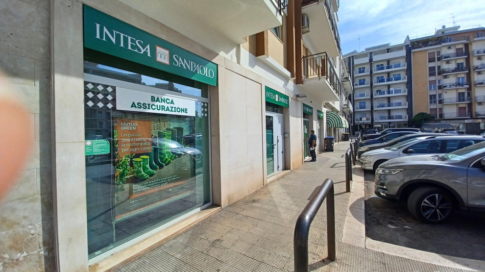 Intesa, denuncia a autorit&agrave; nei tempi di procedure accurate