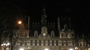 Die Stadt des Lichts reduziert Beleuchtung &ouml;ffentlicher Geb&auml;ude