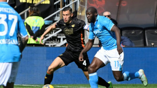 Italie: retour au sommet amer pour Naples, nouvelle d&eacute;route pour la Juventus