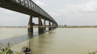 Al menos 40 desaparecidos en un naufragio en Nigeria