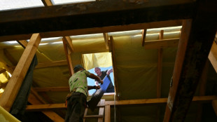 Pr&egrave;s de Kiev, la course contre la montre pour reconstruire avant l'hiver