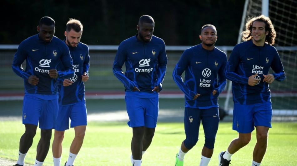 Mondial-2022: avant le Qatar, le casse-t&ecirc;te d'une pr&eacute;paration atypique