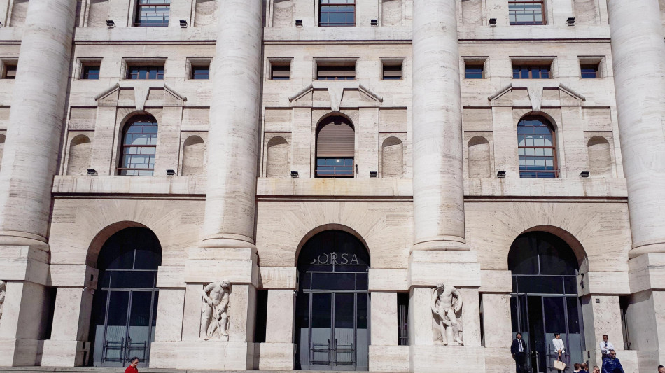 Borsa: Milano pi&ugrave; gi&ugrave; (-1,8%), pesano Stellantis, Iveco ed Mps