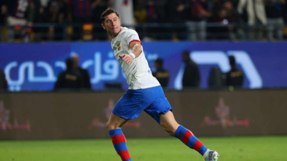 Barcelona vence Osasuna (2-0) e far&aacute; final da Supercopa contra Real Madrid