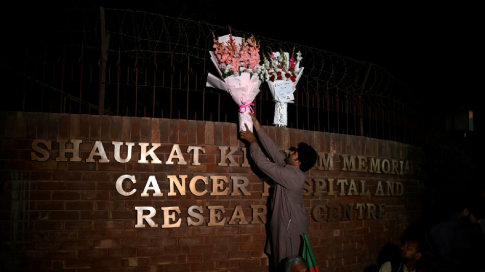 Pakistan: l'ex-Premier ministre Imran Khan bless&eacute; dans une tentative d'assassinat