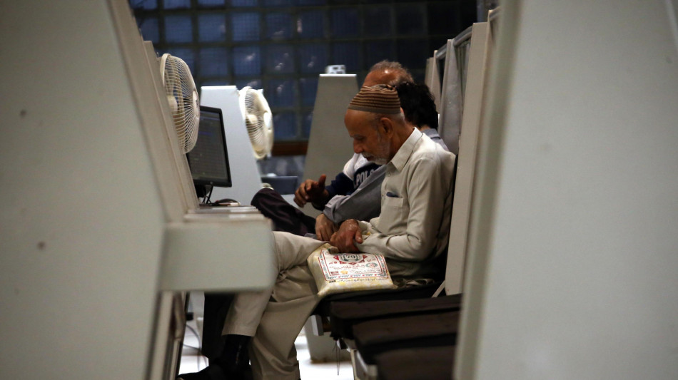 Borsa: Asia in rialzo, future Europa e Usa positivi, Tokyo +0,6%