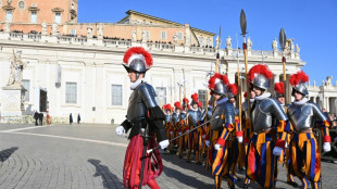 Schweizer Garde bekundet Trauer &uuml;ber den Tod Benedikts XVI.