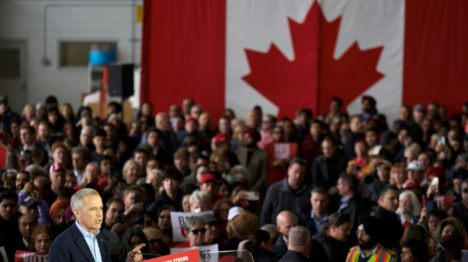 Canadenses comparecem &agrave;s urnas para eleger primeiro-ministro