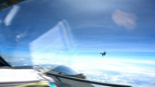 Pek&iacute;n acusa a EEUU de "provocaci&oacute;n" por un incidente a&eacute;reo en el mar de China Meridional