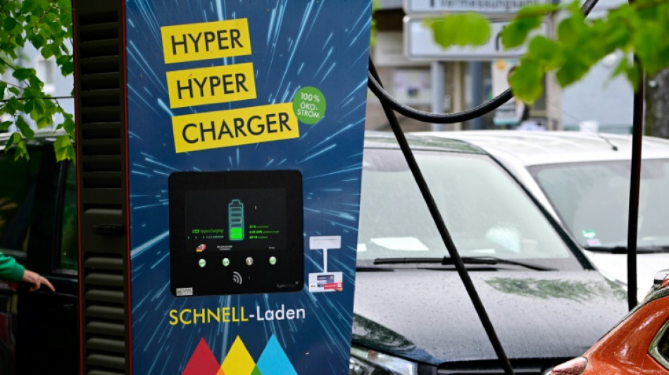 Bundeskartellamt kritisiert fehlenden Wettbewerb bei Lades&auml;ulen f&uuml;r E-Autos