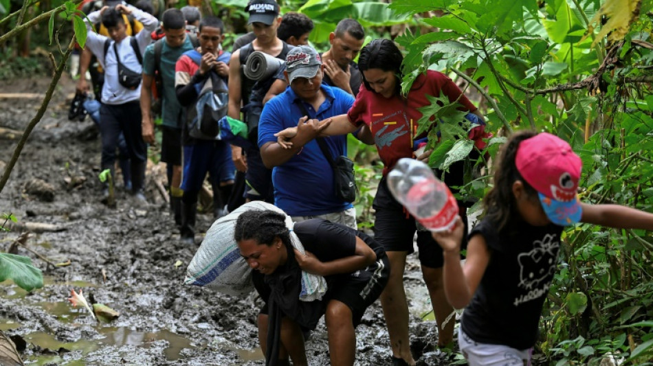 Agobiados en el Dari&eacute;n paname&ntilde;o, migrantes venezolanos mantienen la vista en EEUU