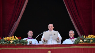 Ukraine: le pape condamne une "guerre insens&eacute;e" et appelle &agrave; "faire taire les armes"