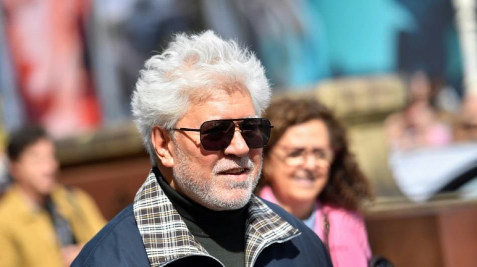 Pedro Almod&oacute;var recibe en San Sebasti&aacute;n el premio honor&iacute;fico Donostia