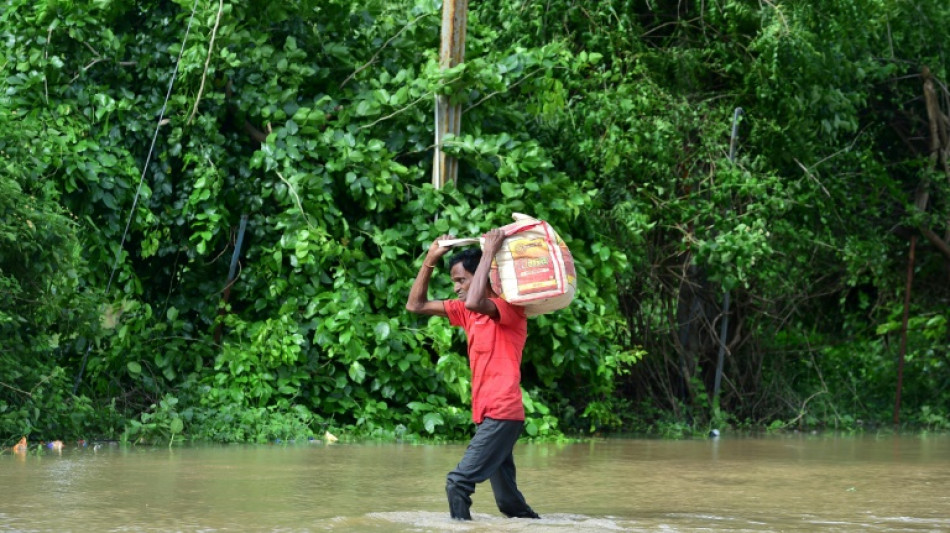 Inundaciones y tormentas del monz&oacute;n matan a 28 personas en India