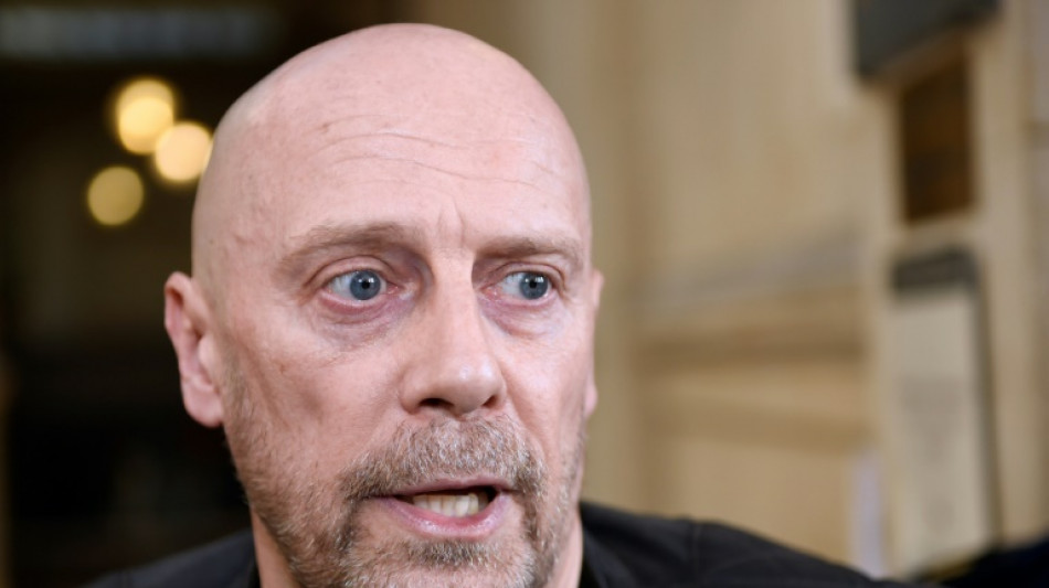 L'essayiste d'extr&ecirc;me droite Soral condamn&eacute; &agrave; trois mois ferme en Suisse 