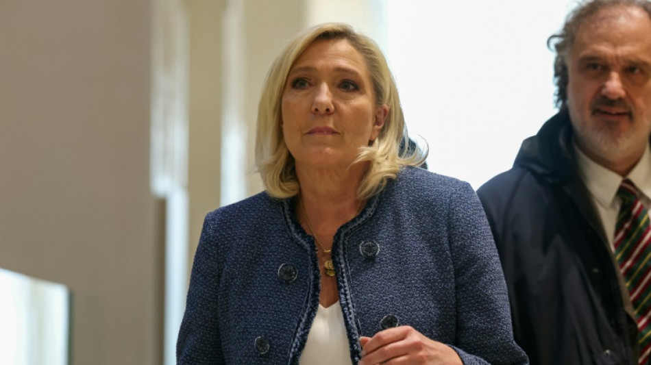 Urteilsverk&uuml;ndung im Prozess gegen Rechtspopulistin Le Pen beginnt