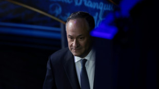 Escrit&oacute;rio de advocacia do marido de Kamala fecha acordo com Trump