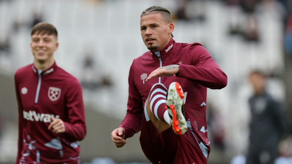 T&eacute;cnico do West Ham sai em defesa de Kalvin Phillips ap&oacute;s gesto obsceno do jogador