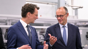 Merz und W&uuml;st bei Einweihung von Europas schnellstem Supercomputer in J&uuml;lich