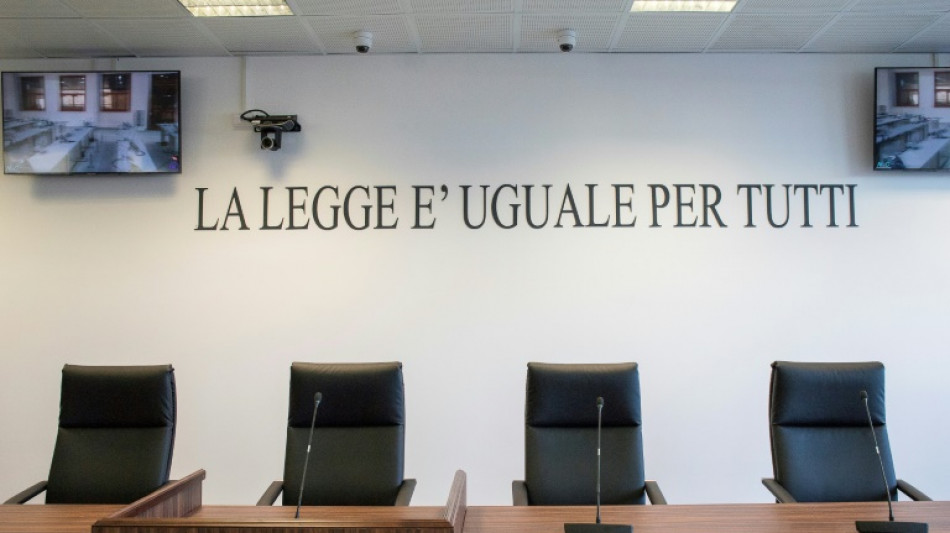 Mais de 200 pessoas condenadas na It&aacute;lia em julgamento contra a m&aacute;fia