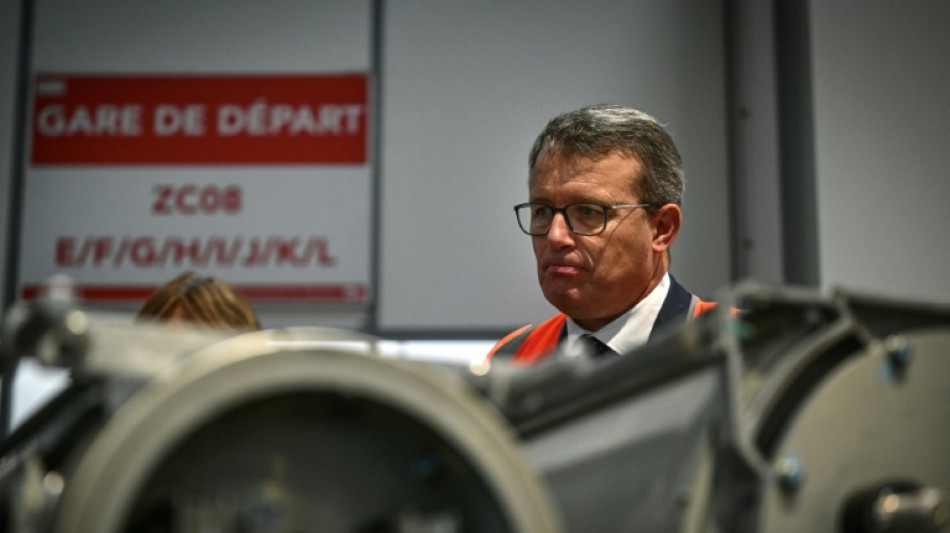 Taxe sur les billets d'avion: projet "l&eacute;gitime" pour le ministre  Durovray