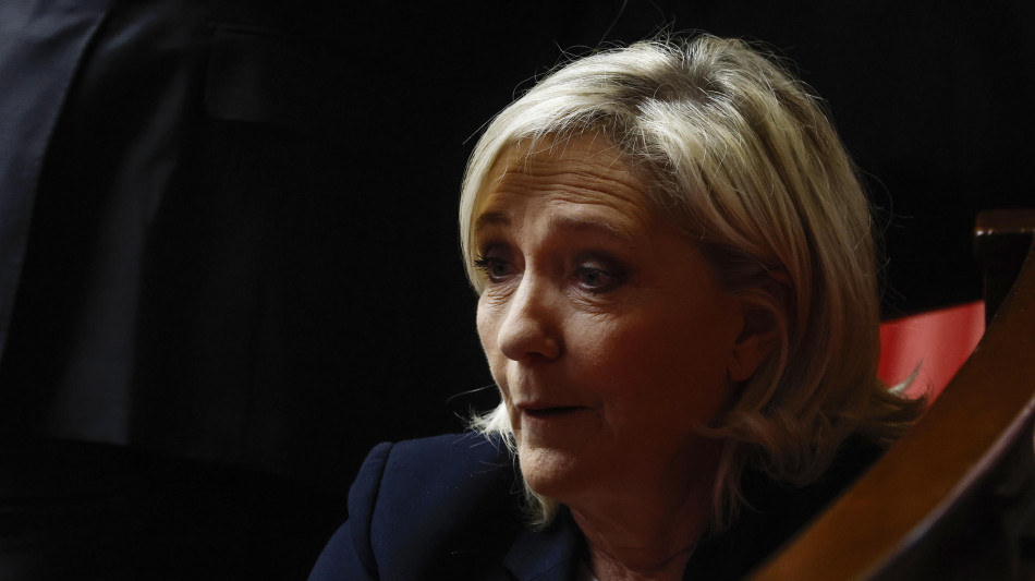 La procura chiede 5 anni e l'ineleggibilit&agrave; per Marine Le Pen