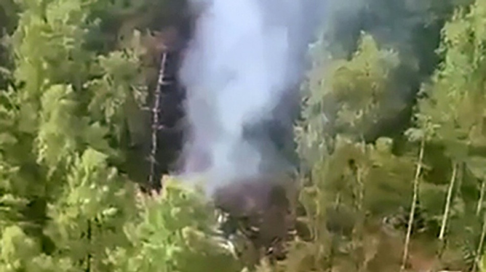 Un avi&oacute;n con cerca de 50 personas se estrella en Rusia y no hay supervivientes