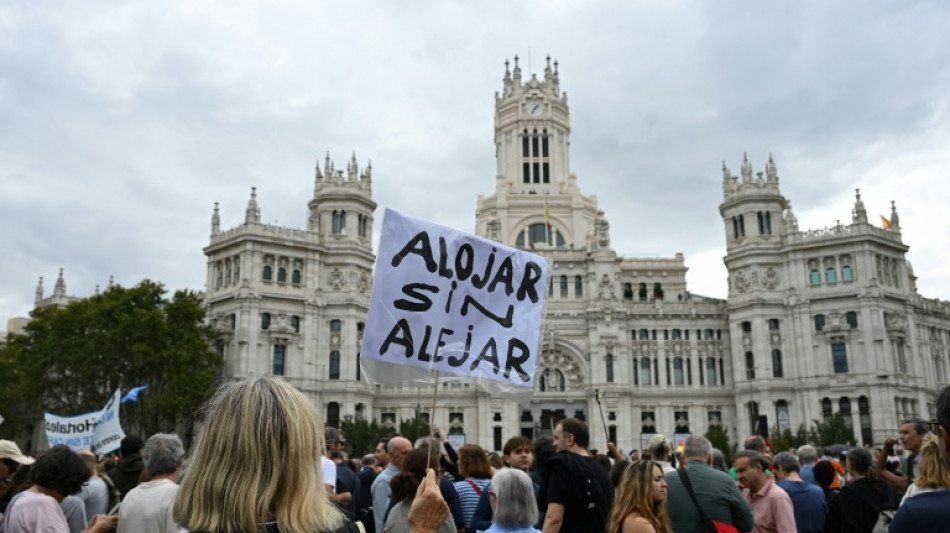 Decenas de miles de personas claman por la vivienda en Espa&ntilde;a