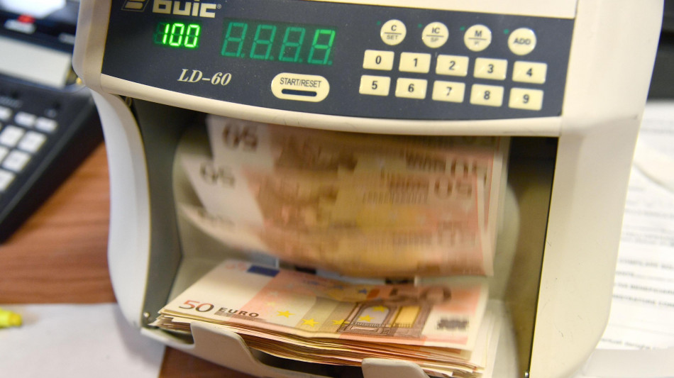 Il Btp Pi&ugrave; oltre 3 miliardi a met&agrave; giornata