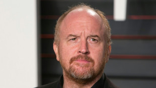 Grammy para comediante Louis C.K. tras admitir conducta sexual inapropiada desata cr&iacute;ticas