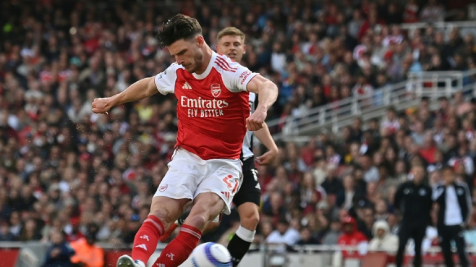 Arsenal secure Champions League place, Everton win on Goodison farewell