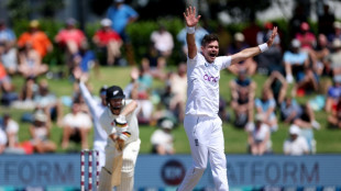 No-show Anderson a worry for England as Australia's Smith falls cheaply