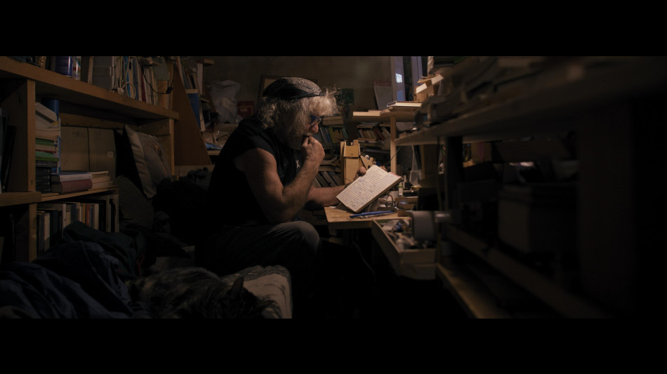 L'arte, la scrittura, la montagna, Mauro Corona in un docu-film