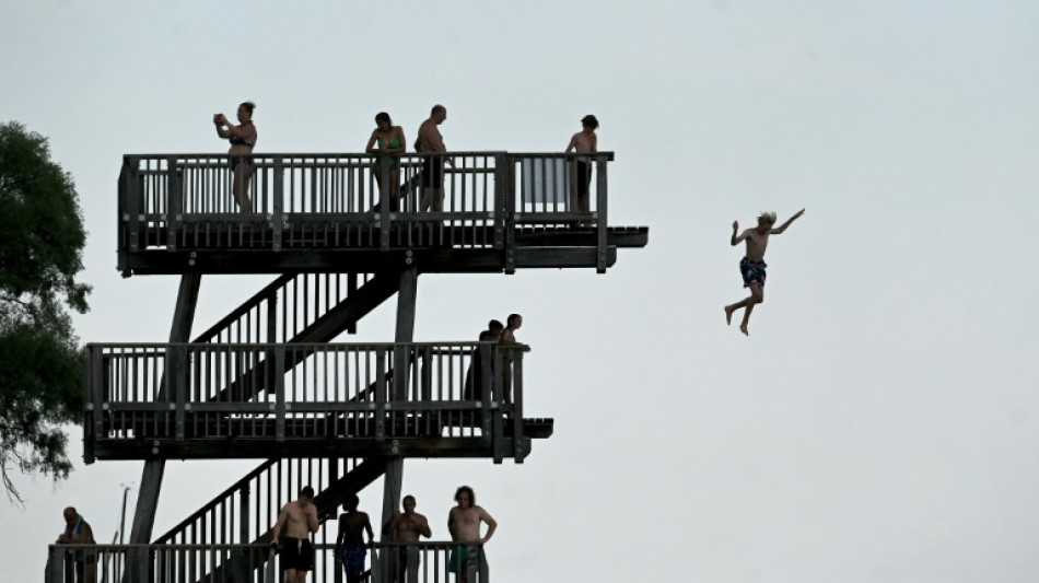 Warmes Wetter bis in den Sp&auml;tsommer belastet station&auml;ren Modehandel